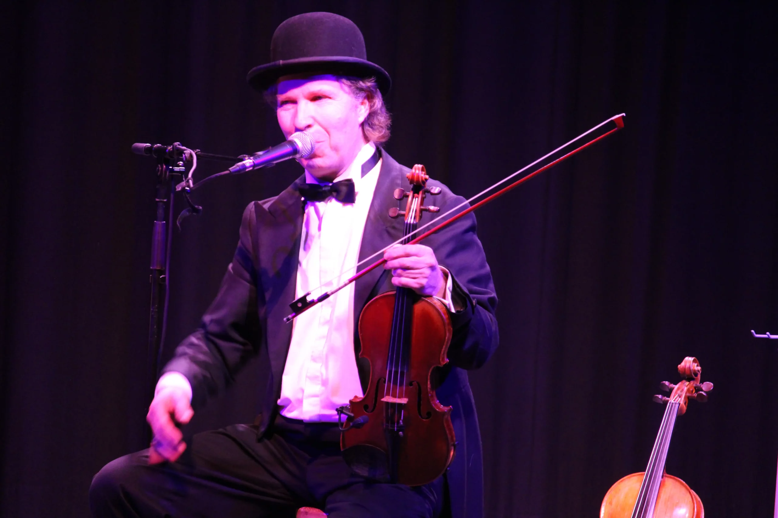 Busker & Keaton - Photo 1