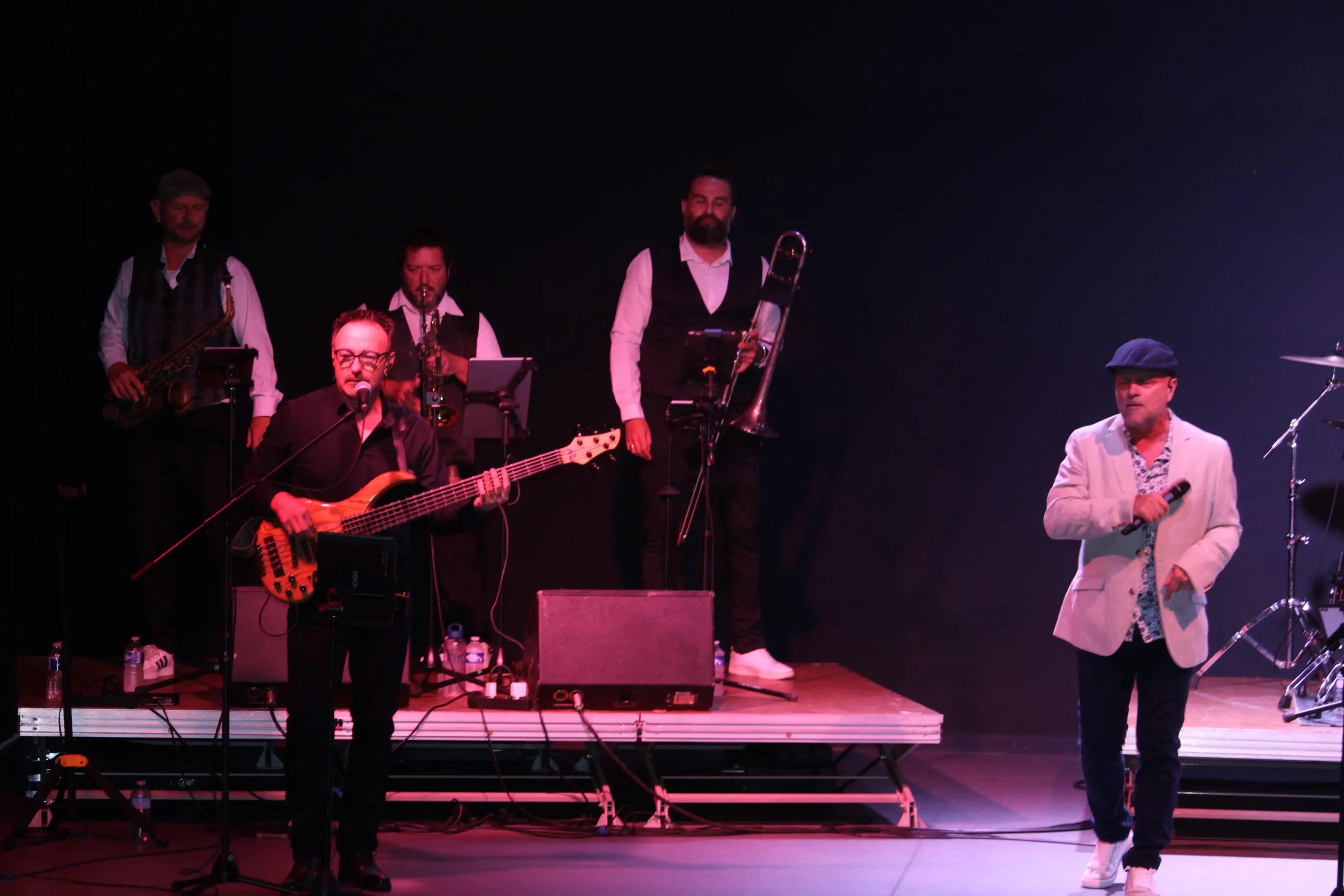 Easy lover - Photo 1